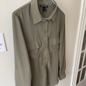 Hello! My name is Green Blouse!